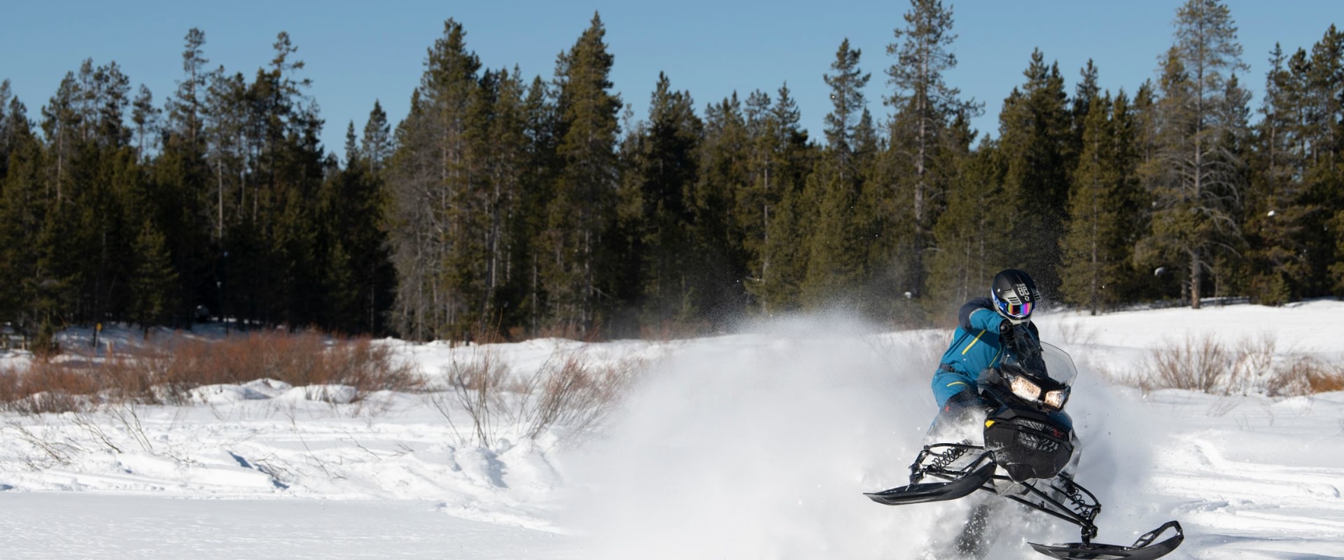 How fast can a 800cc snowmobile go?