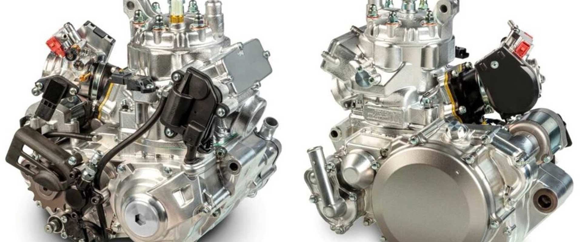 How long will a 2-stroke snowmobile engine last?